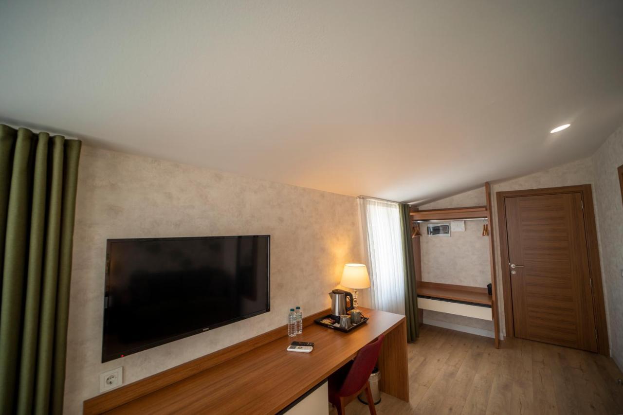 Mell City Hotel Трабзон Екстериор снимка