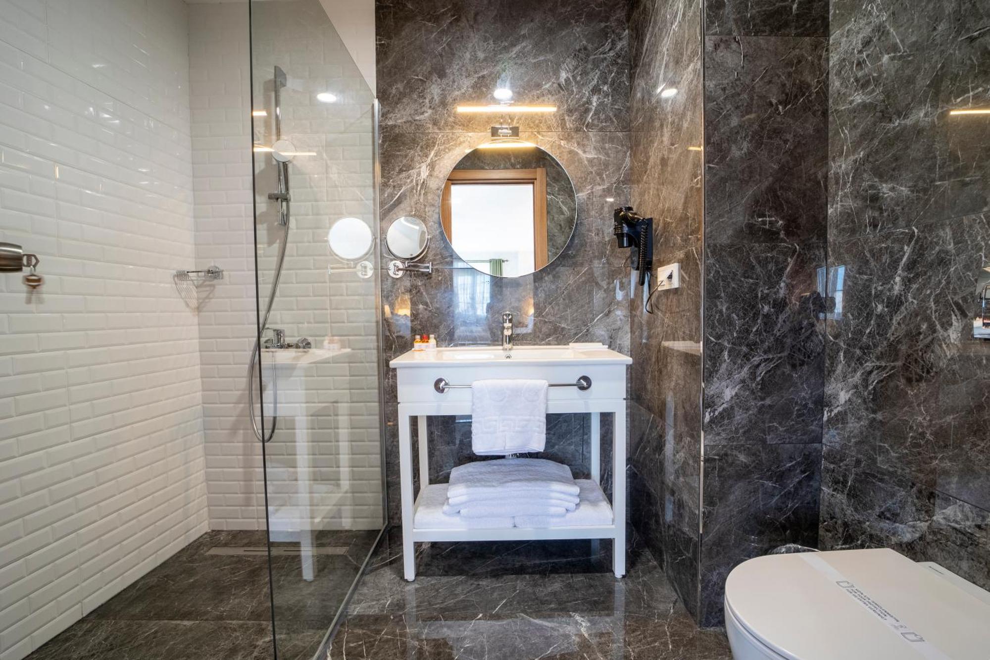 Mell City Hotel Трабзон Екстериор снимка