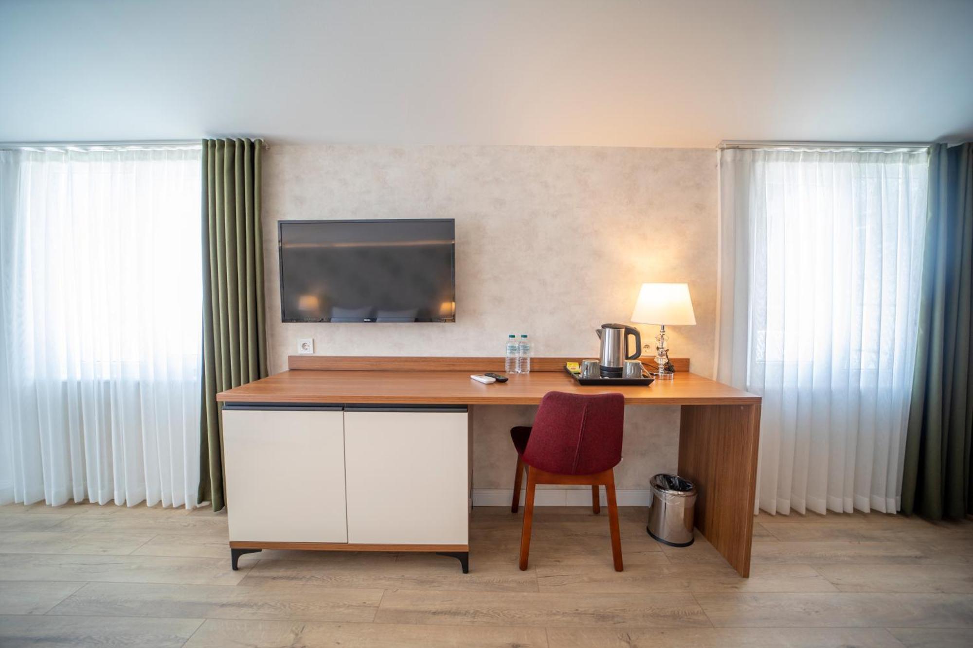 Mell City Hotel Трабзон Екстериор снимка