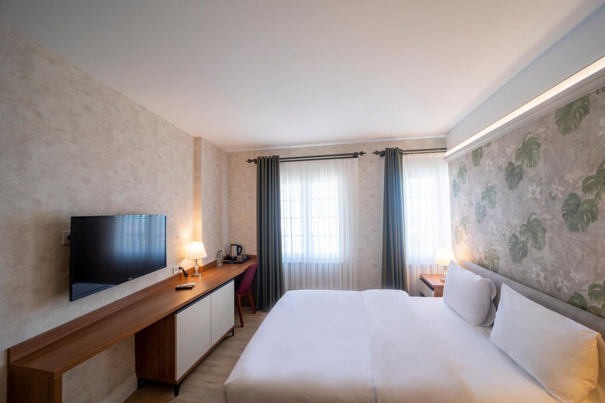 Mell City Hotel Трабзон Екстериор снимка